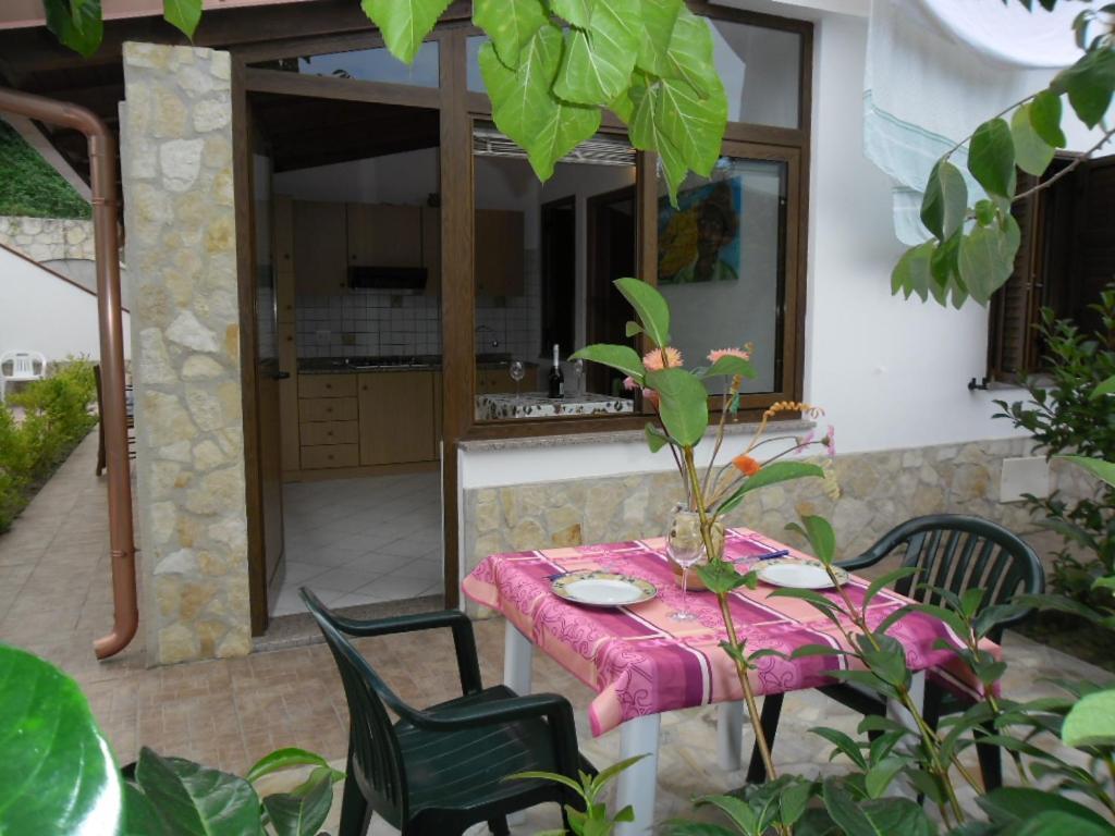 Pousada Romantica Aparthotel Tropea Exterior photo