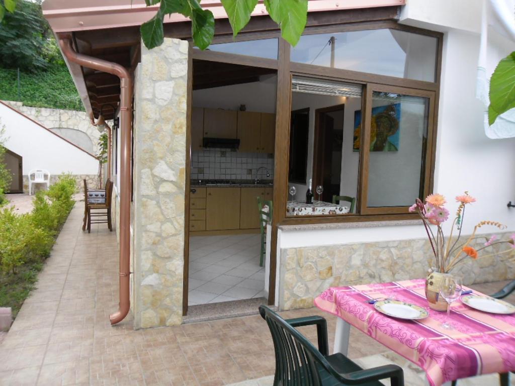 Pousada Romantica Aparthotel Tropea Exterior photo